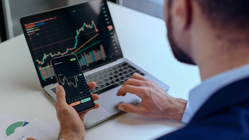 InvexGPT +v9.0 KI-Handelsdashboard